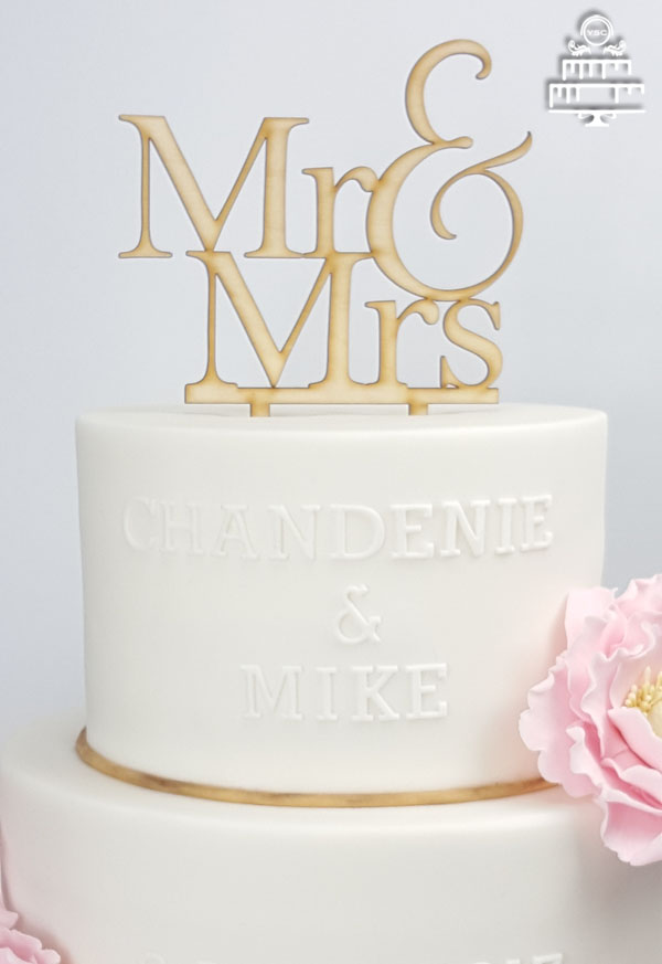 Mr and Mrs weddingcake