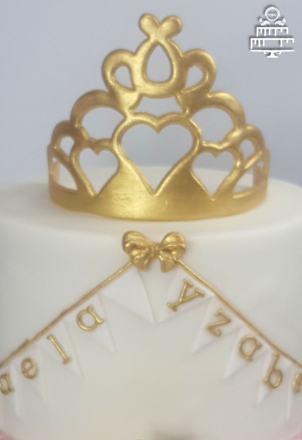Prinsessen kroon op taart