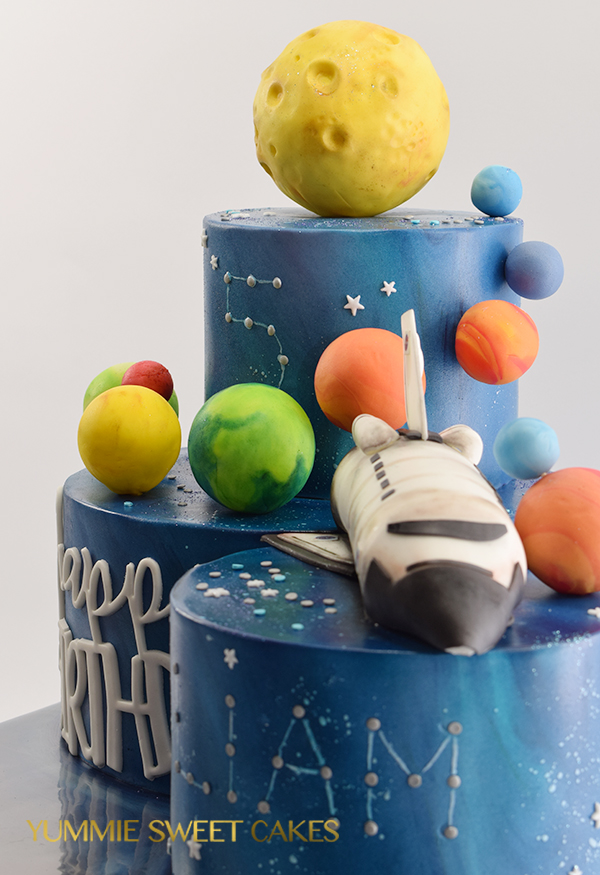 Space shuttle birthday cake
