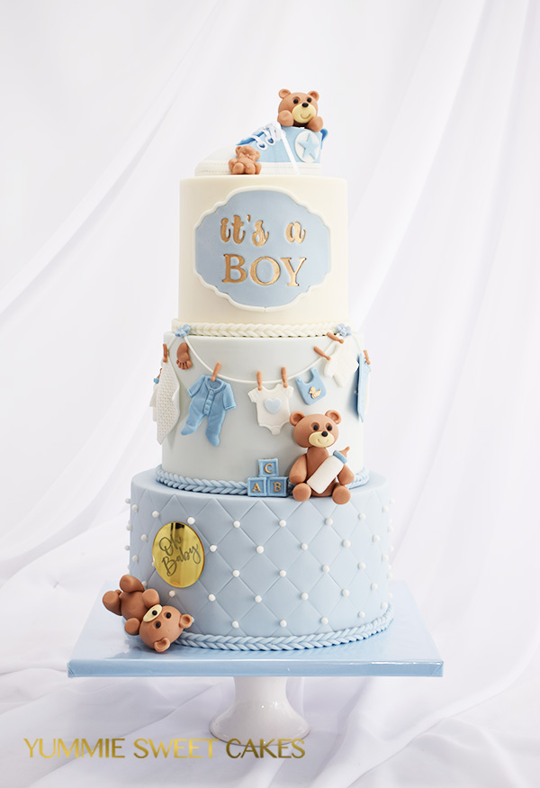 Lichtblauwe taart voor een baby boy